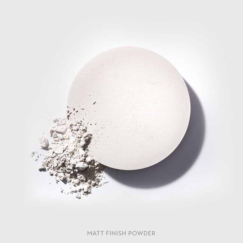 Biały puder matujący Hedonista Matt Finish Powder – prasowana formuła i delikatna sypka tekstura