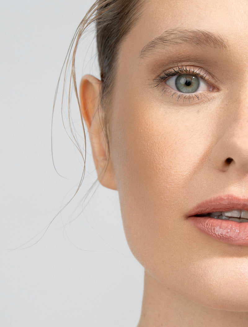 Bronzer do twarzy Hedonista Medium Shade – naturalne modelowanie policzka i ocieplenie cery