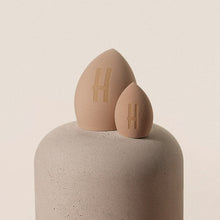 Profesjonalne gąbeczki do makijażu Hedonista w dwóch rozmiarach – miękka gąbka do podkładu i korektora