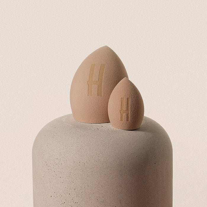 Profesjonalne gąbeczki do makijażu Hedonista w dwóch rozmiarach – miękka gąbka do podkładu i korektora