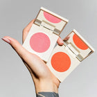 Róże do policzków Hedonista w eleganckich kompaktach z lusterkiem – prezentacja opakowań i odcieni